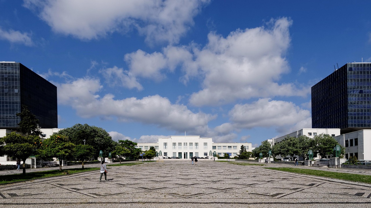 2024四川大学录取分数线：最低473分（含各专业录取最低分）