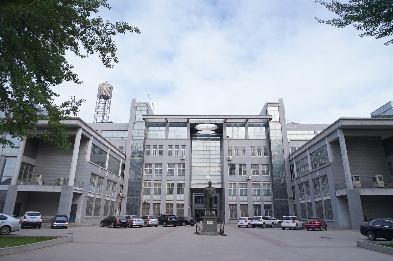 2024重庆现代制造职业学院录取分数线：山东最低240分