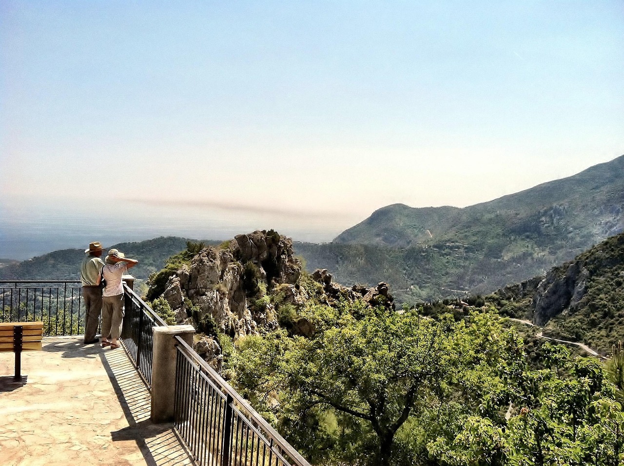 贵州旅游团六日游价格明细，到贵州旅游6天要花多少钱